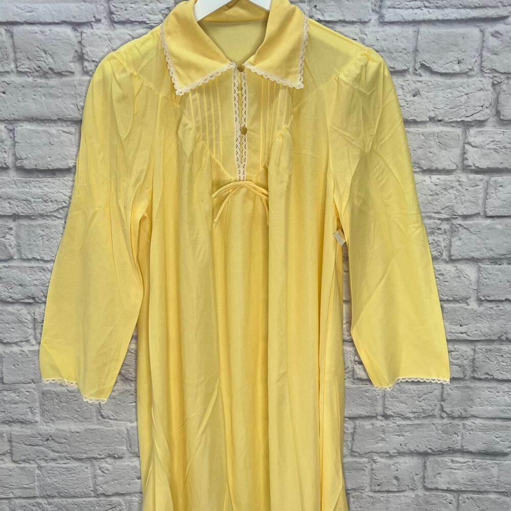 Vintage Heiress Lightweight Fleece Nightgown Size M Yellow Lace Long Sleeve New